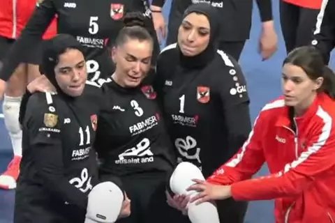 كرة طائرة.. تاتيانا بوكان تتعرض لإصابة قوية في مباراة سيدات الأهلي وسبورتنج